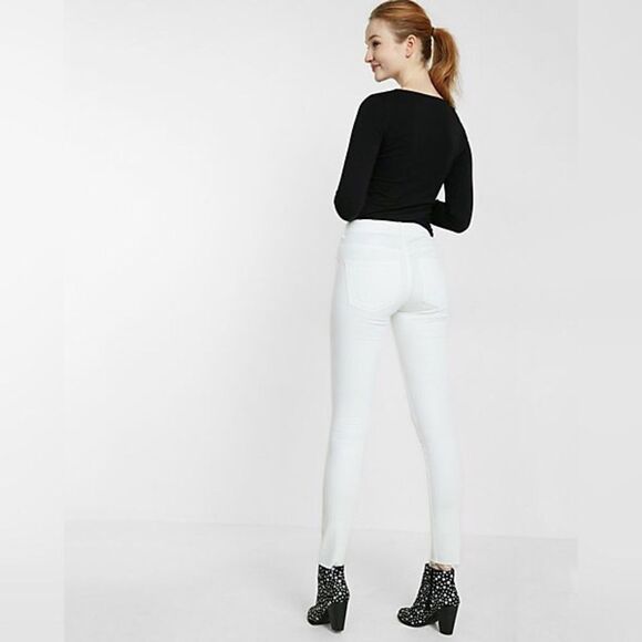 ✨Distressed Black Mid Rise Jean Legging✨ - Picture 4 of 6